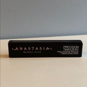 Anastasia Beverly Hills Precision Tweezers